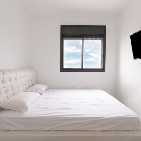 Stunning And Spacious In Kiryat Ata Qiryat Ata Buitenkant foto